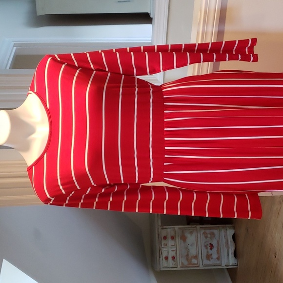 Boutique Dress - Hount - Picture 2 of 9